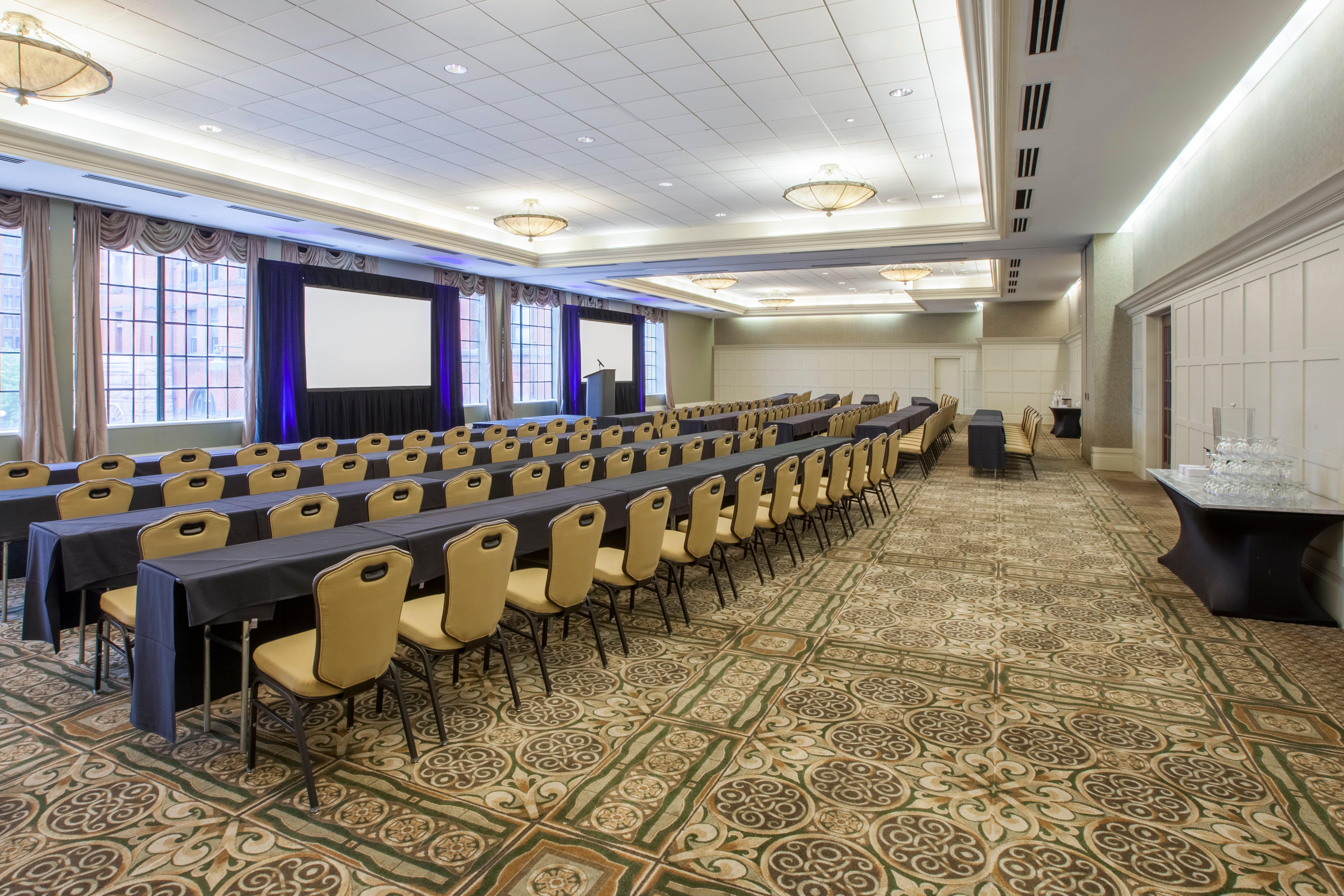 Crowne Plaza Indianapolis-Dwtn-Union Stn By Ihg Hotel Exterior foto