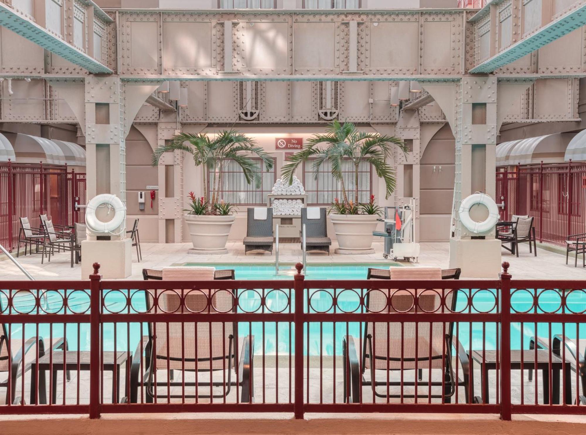 Crowne Plaza Indianapolis-Dwtn-Union Stn By Ihg Hotel Exterior foto