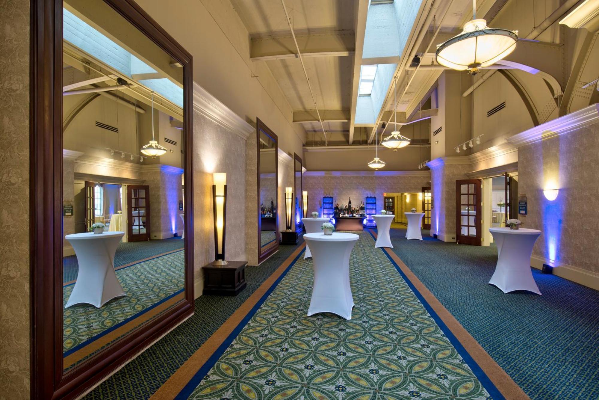 Crowne Plaza Indianapolis-Dwtn-Union Stn By Ihg Hotel Exterior foto